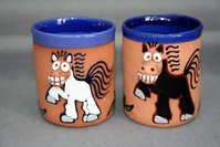 Keramik-Becher mit Henkel